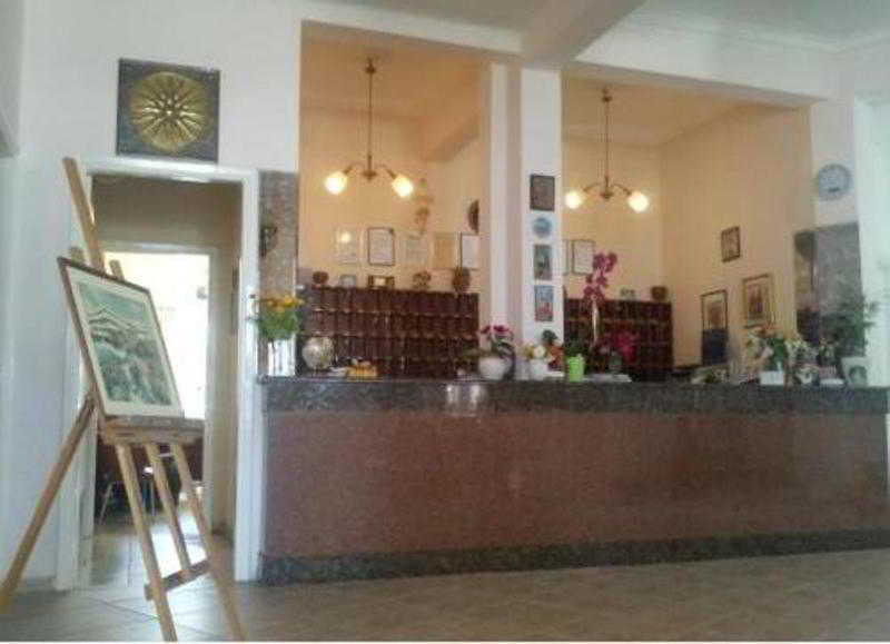 Nireus Hotel Néa Mákri Екстериор снимка
